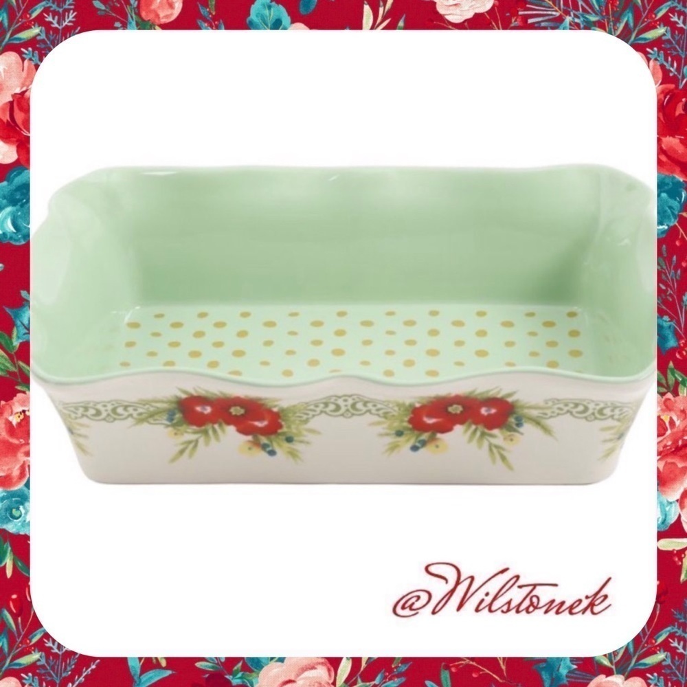 New The Pioneer Woman Holiday Cheer polka dot Baking dish